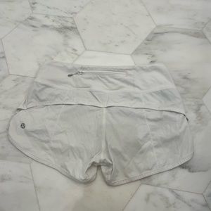 White lululemom shorts